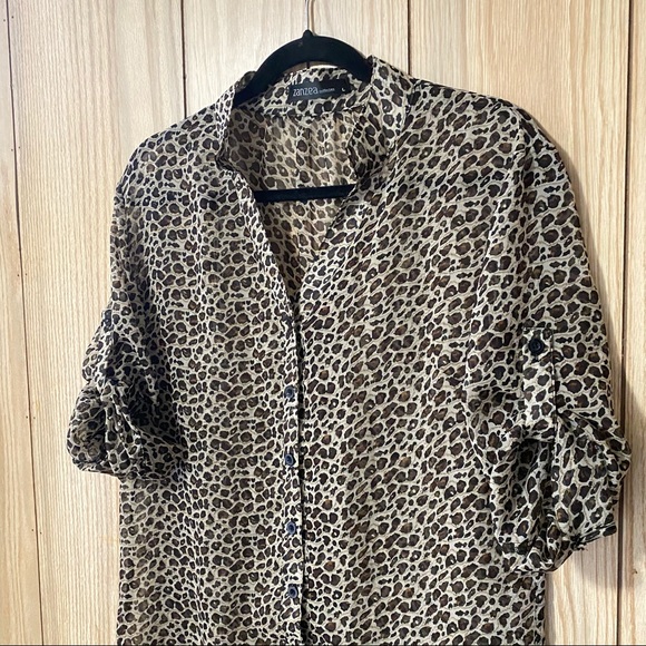 Leopard Long sleeve Blouse V neck Button down M-L - Picture 3 of 7